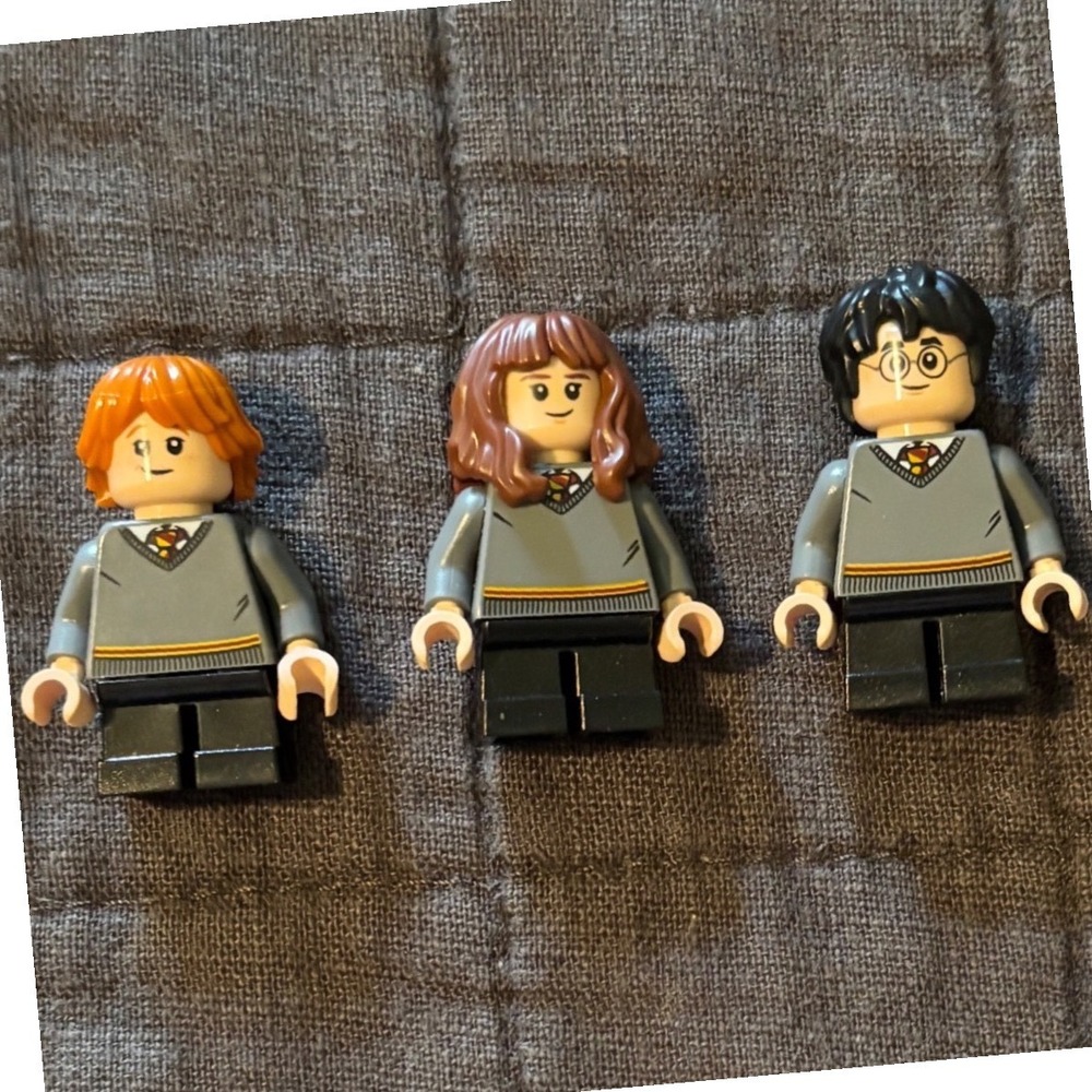 LEGO Harry Potter Hermione Ron Minifigures Gryffindor School Uniform Lot of 3
